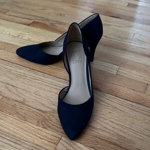 Naturalizer pumps